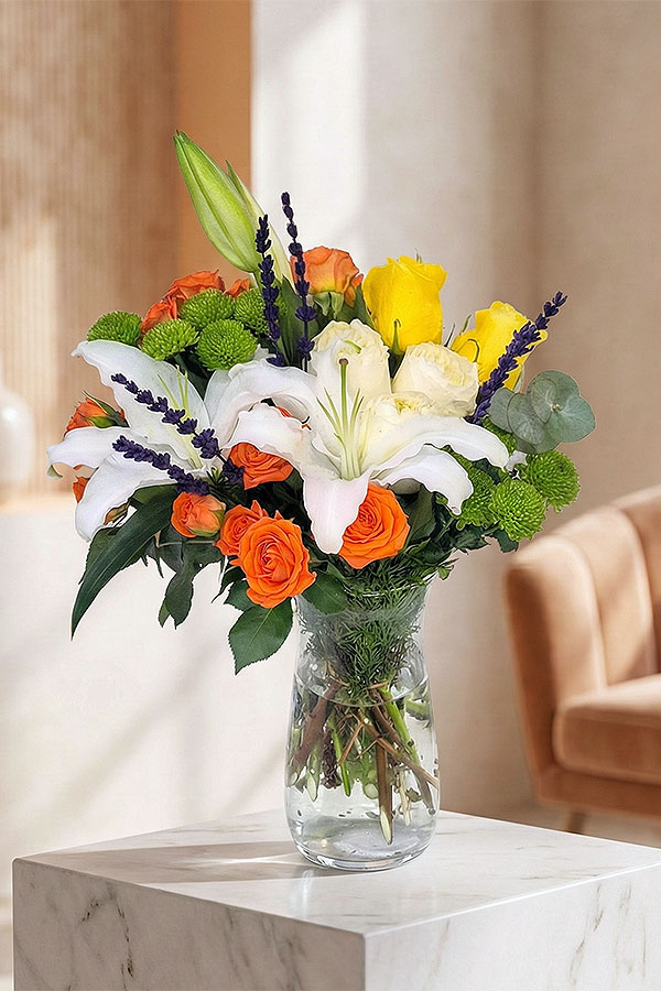 Baharın Neşesi Lilyum, Sarı Gül ve Lavanta Aranjmanı