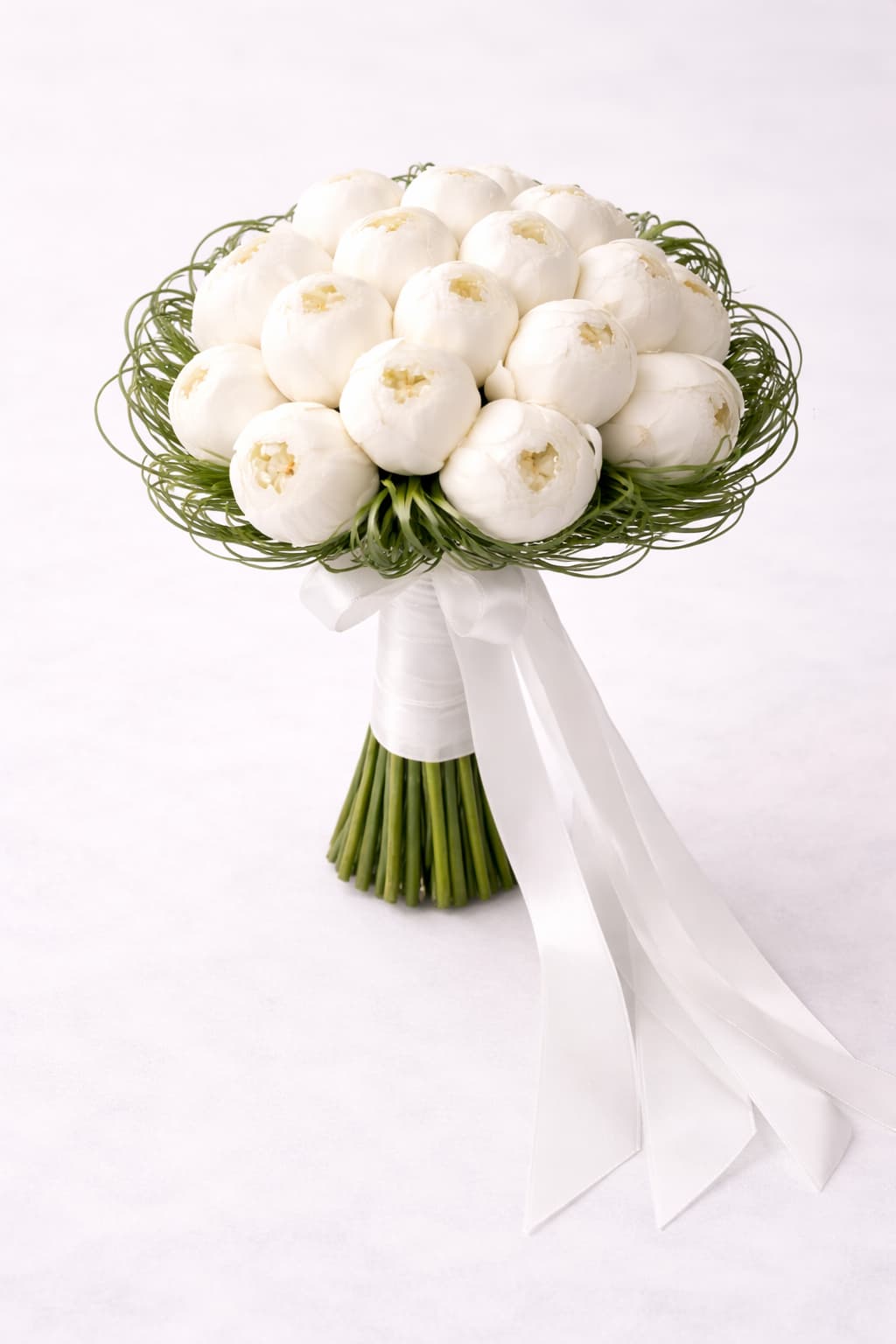 Saf İnciler Tomurcuk Beyaz Şakayık Gelin Buketi