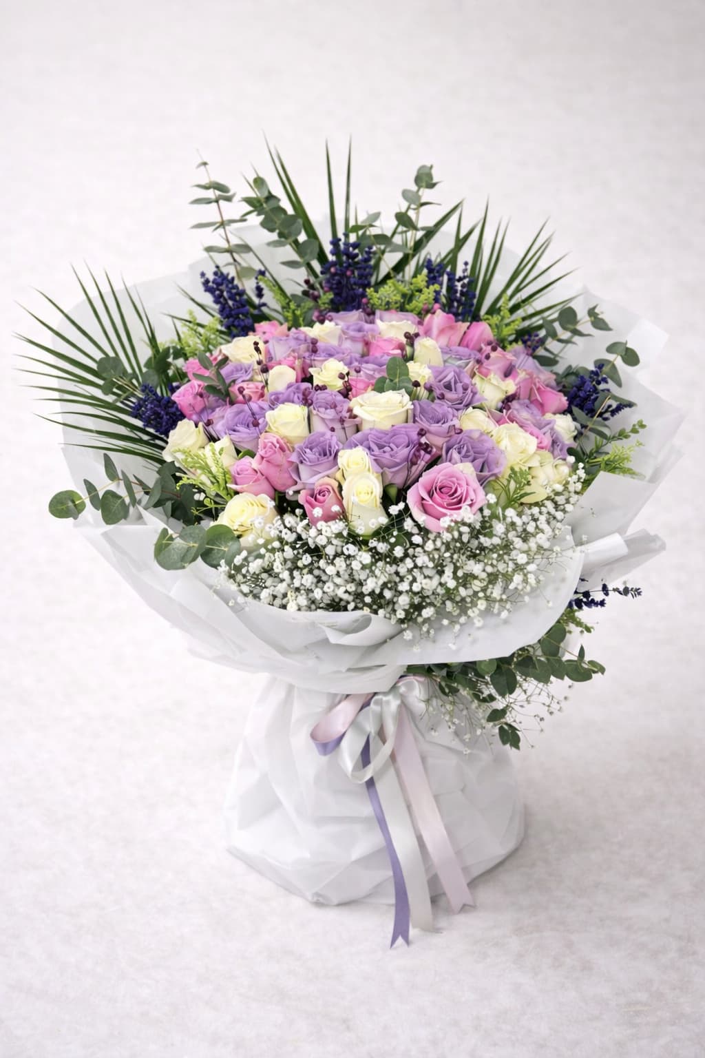 Sonsuz Aşkın Renkleri 71 li Karışık Gül Buketi