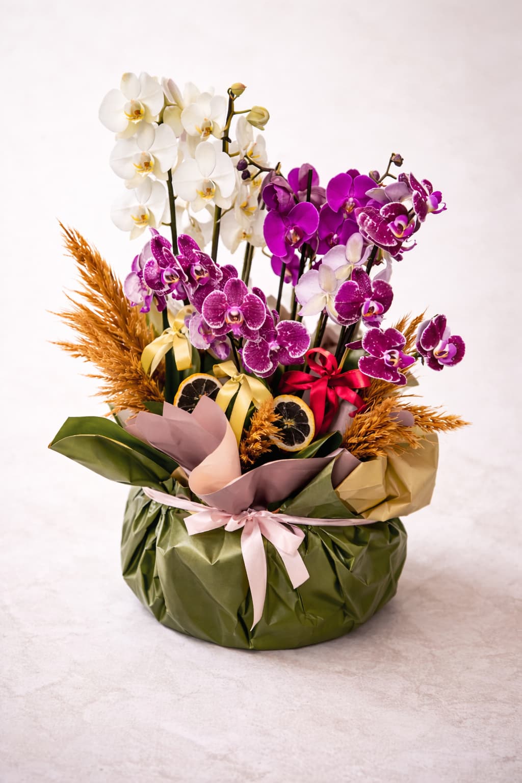 Doğal Esinti Beyaz ve Mor Mini Orkide Tasarımı