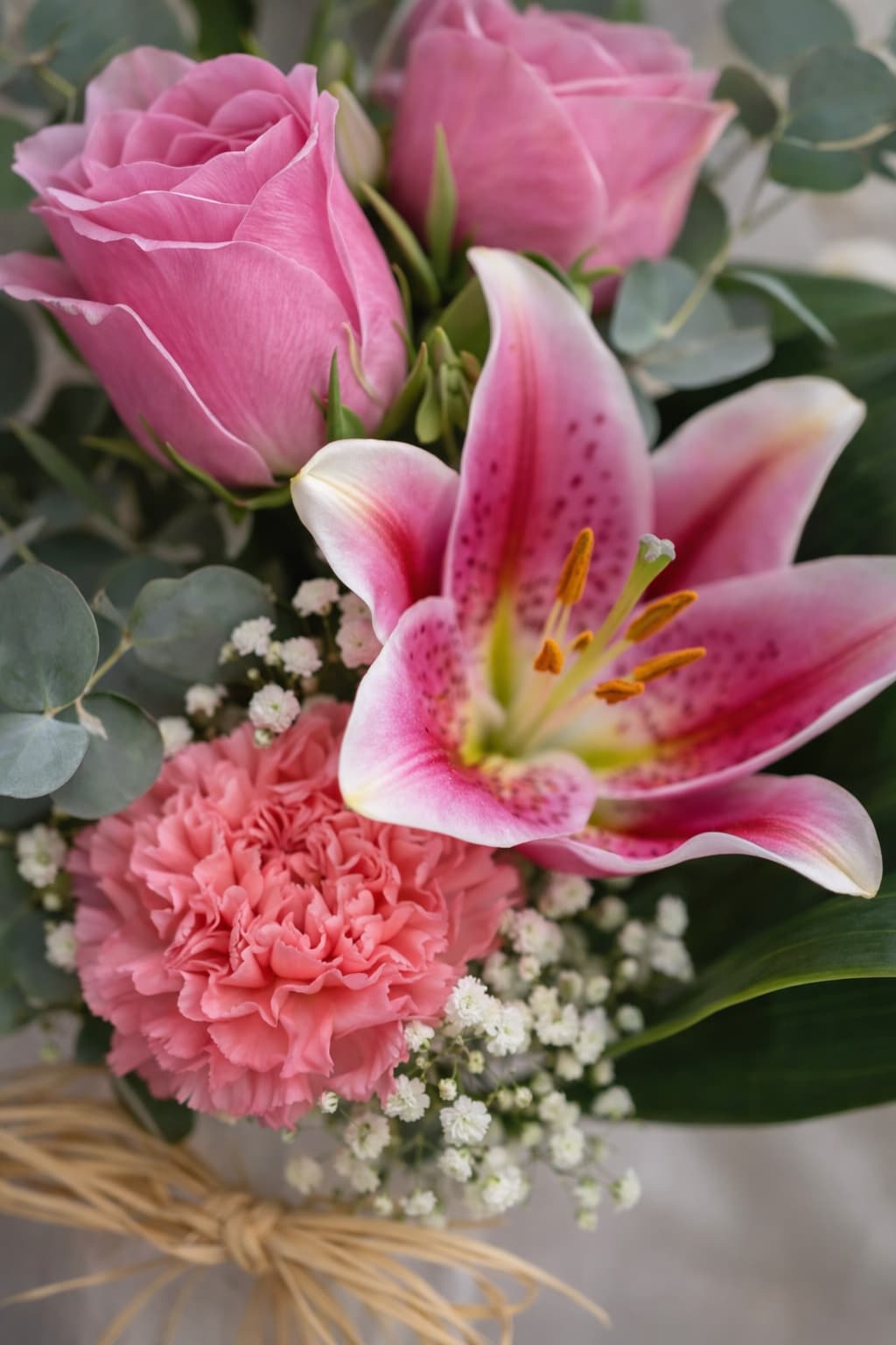 Pembe Düşler Lilyum, Gül ve Karanfil Aranjmanı