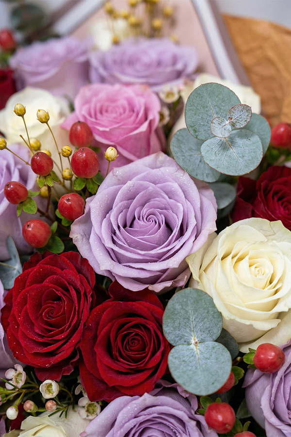 Aşkın Renkleri Renkli Gül Buketi